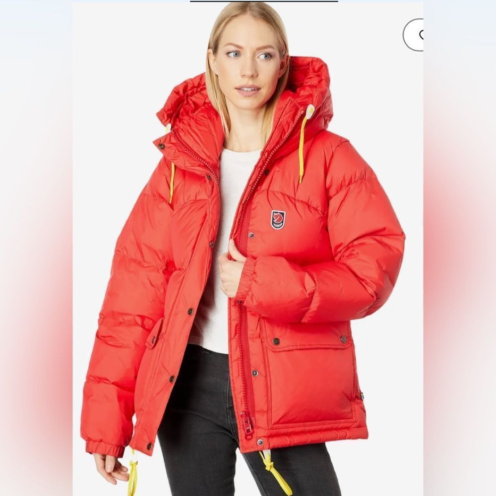 NWT never worn Fjall Raven expedition down women’s L red coat
